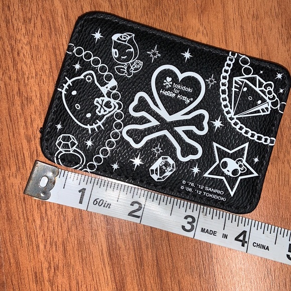 NWOT Hello Kitty x Tokidoki Card Case - Picture 2 of 7